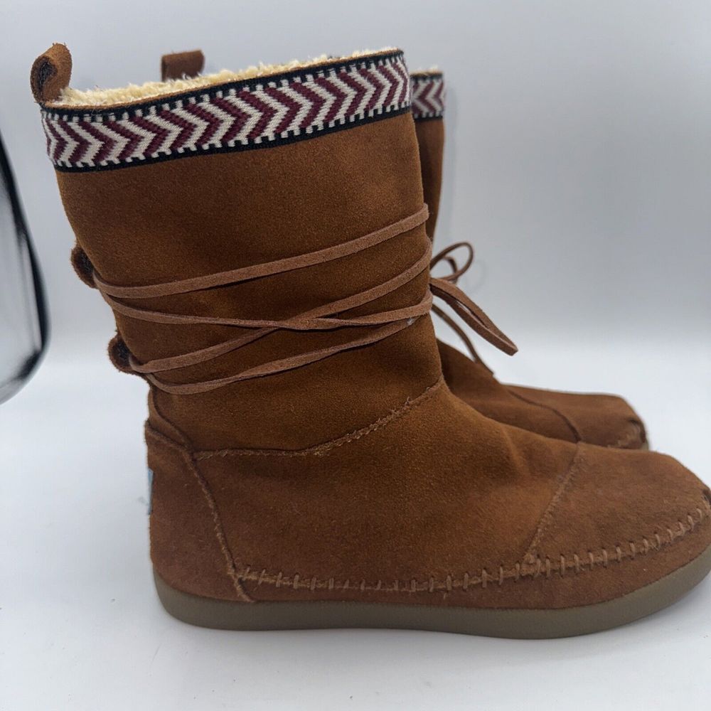 Toms Nepal Womens Brown Leather Faux Fur Lined Aztec Trim Moccasin Boots Size 7w